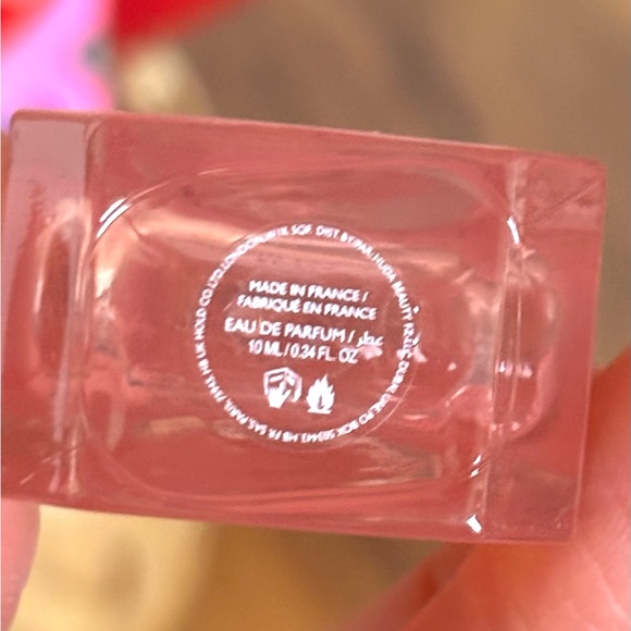 Valentine’s Day gift basket spa set edu de parfum socks nail polish face mask - Picture 8 of 16